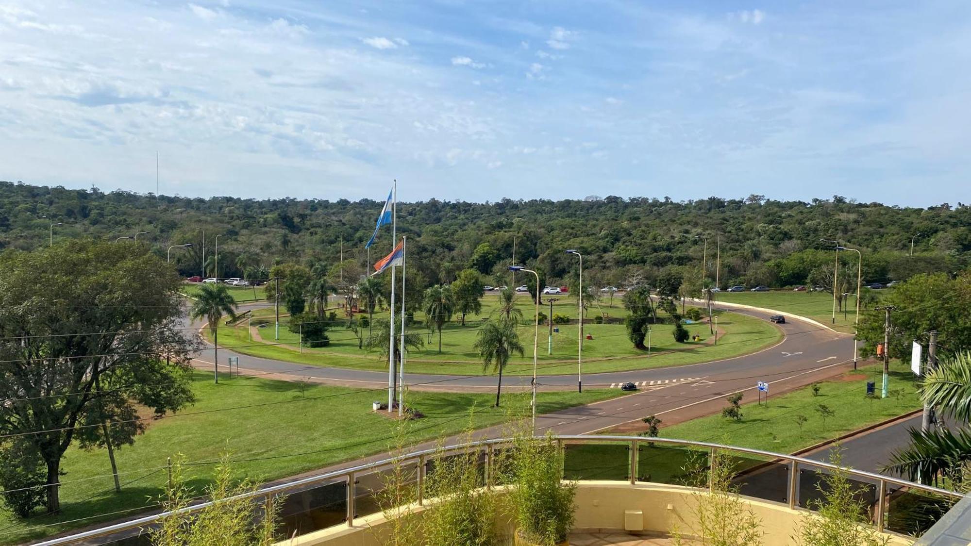 פוארטו איגואסו Grand Crucero Hotel מראה חיצוני תמונה